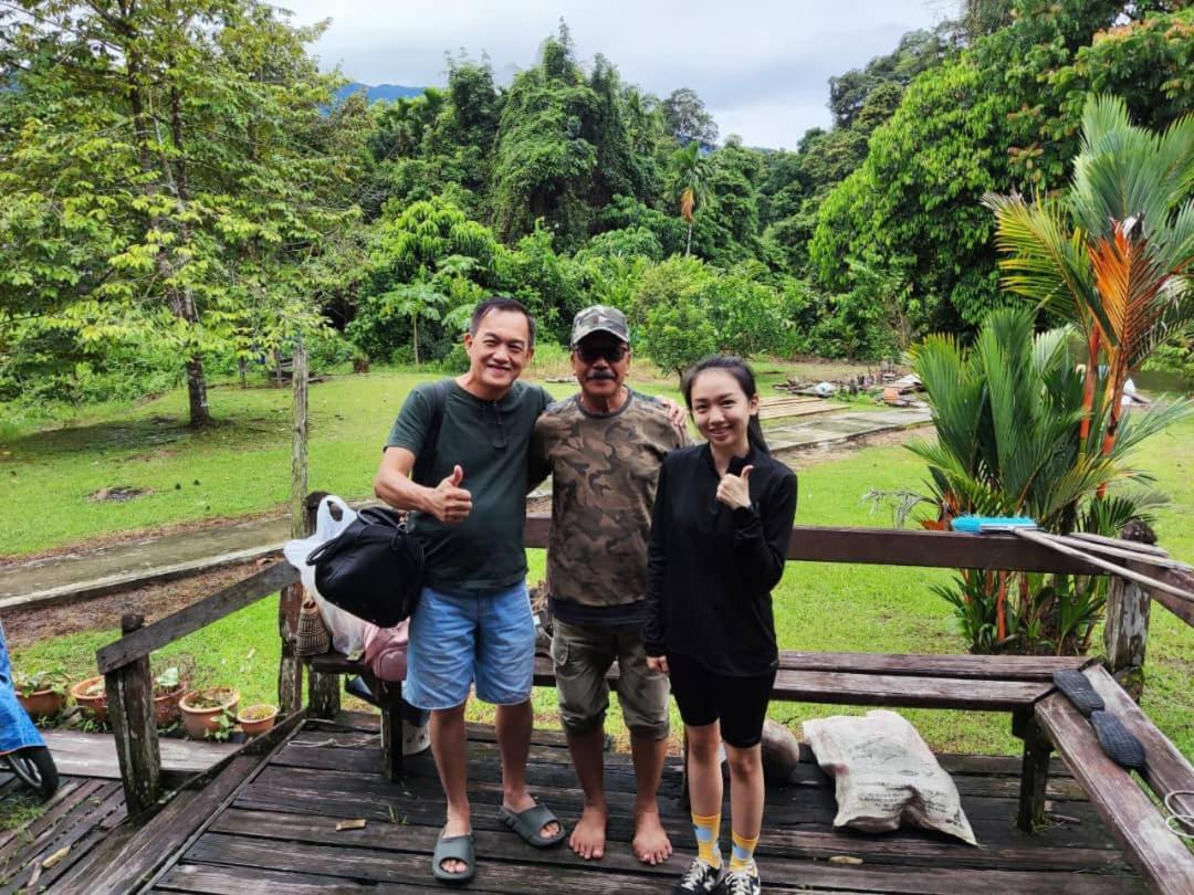Mulu Tribal Homestay Exterior foto